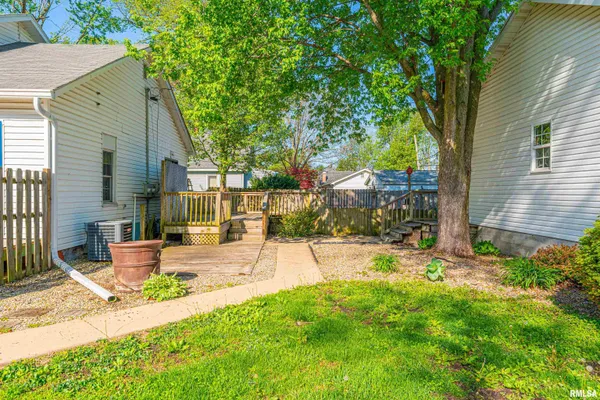 $254,900 | 216 3rd Street, Lincoln, IL 62656