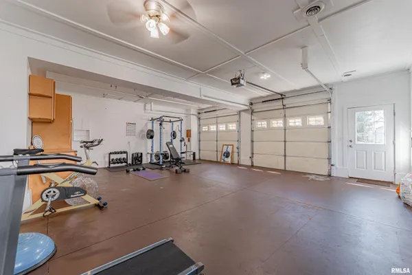 $254,900 | 216 3rd Street, Lincoln, IL 62656