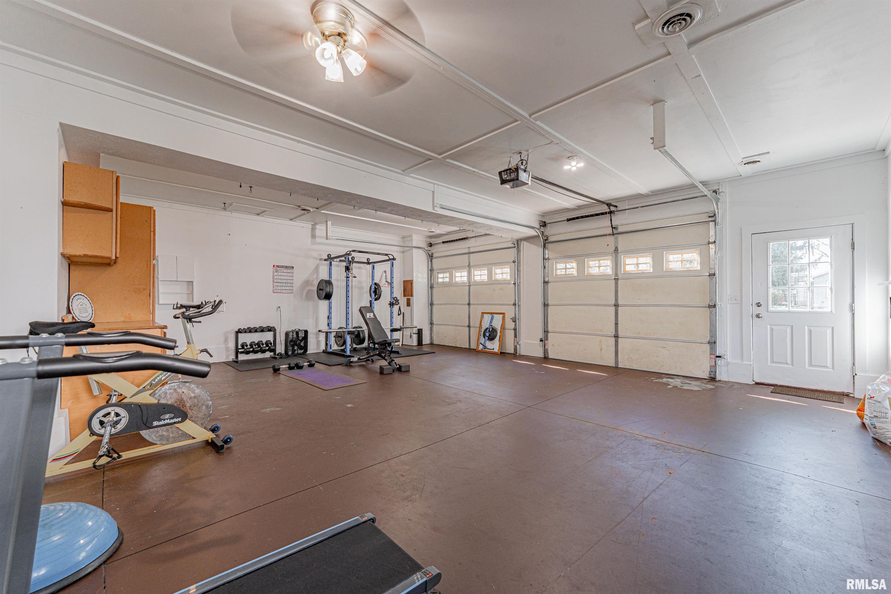 216 3rd Street Lincoln, IL 62656 - Photo 28 of 48