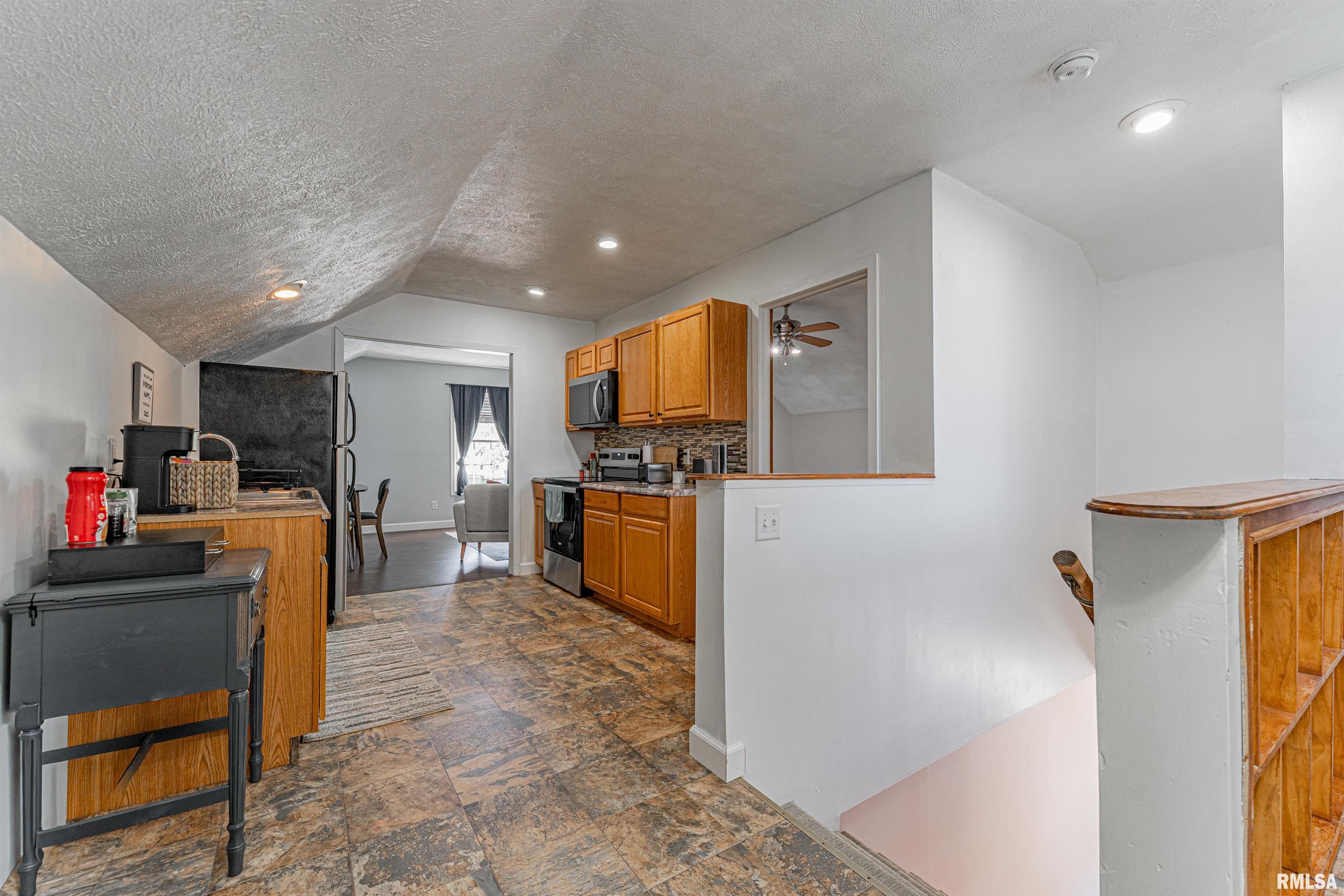 216 3rd Street Lincoln, IL 62656 - Photo 33 of 48