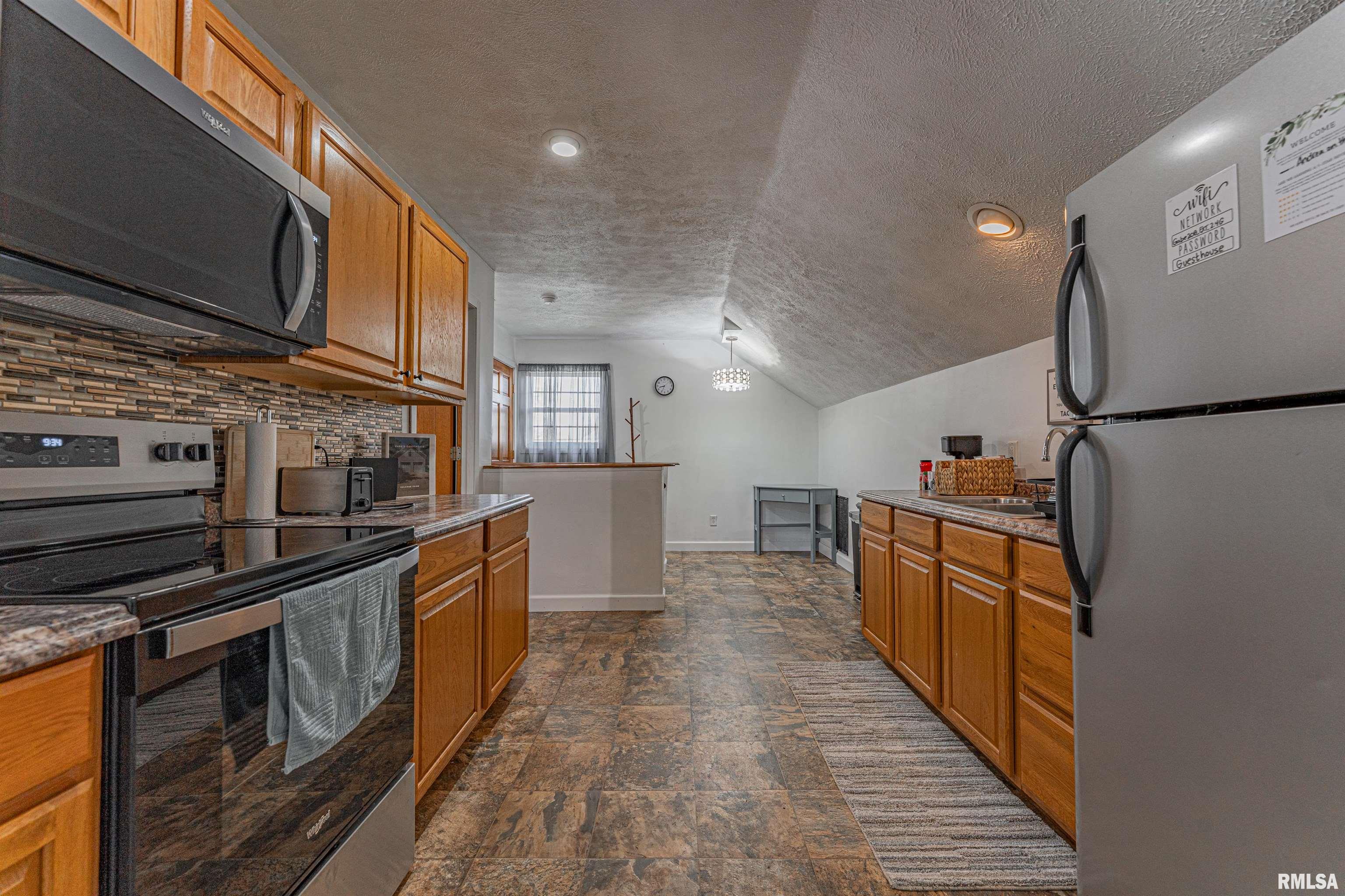 216 3rd Street Lincoln, IL 62656 - Photo 35 of 48