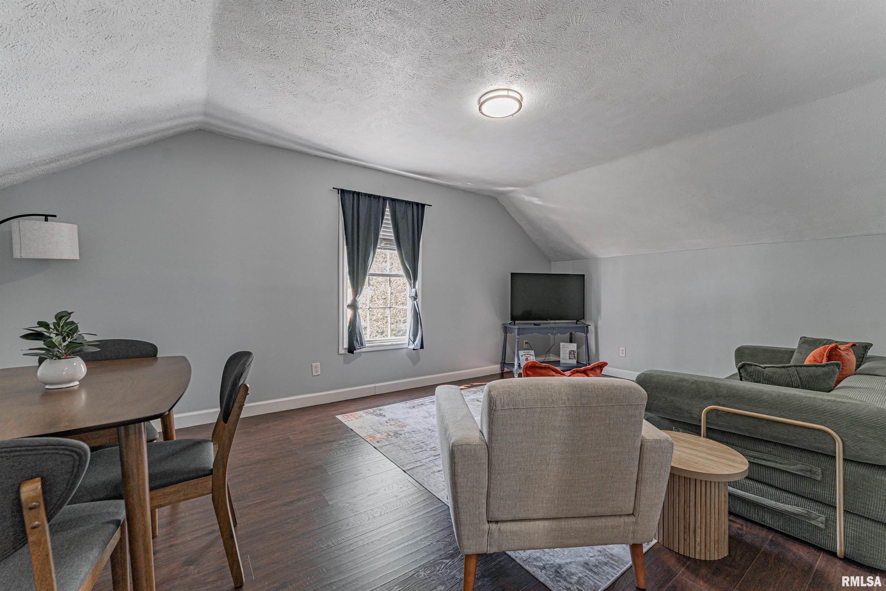 216 3rd Street Lincoln, IL 62656 - Photo 36 of 48