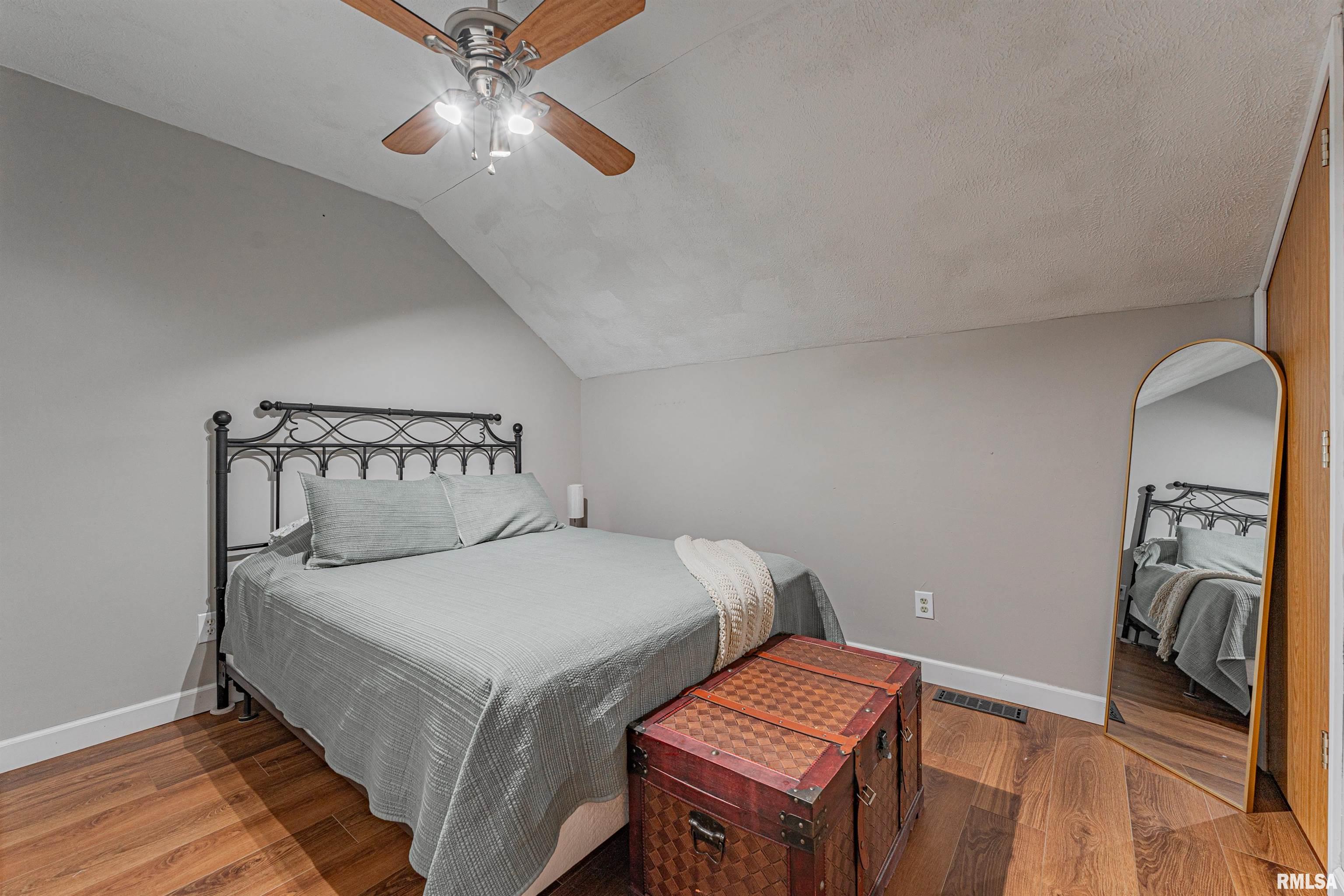 216 3rd Street Lincoln, IL 62656 - Photo 38 of 48