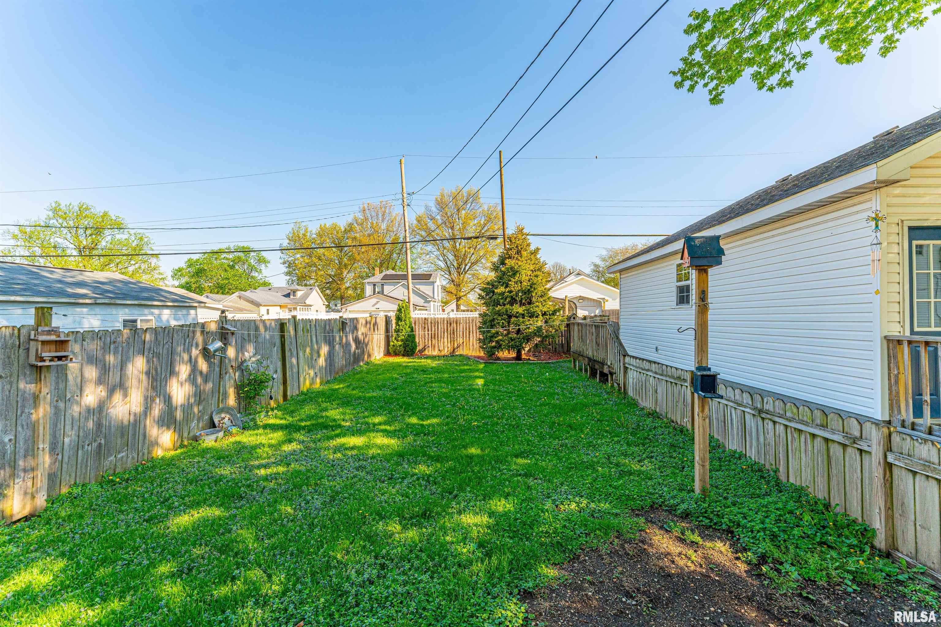 216 3rd Street Lincoln, IL 62656 - Photo 39 of 48