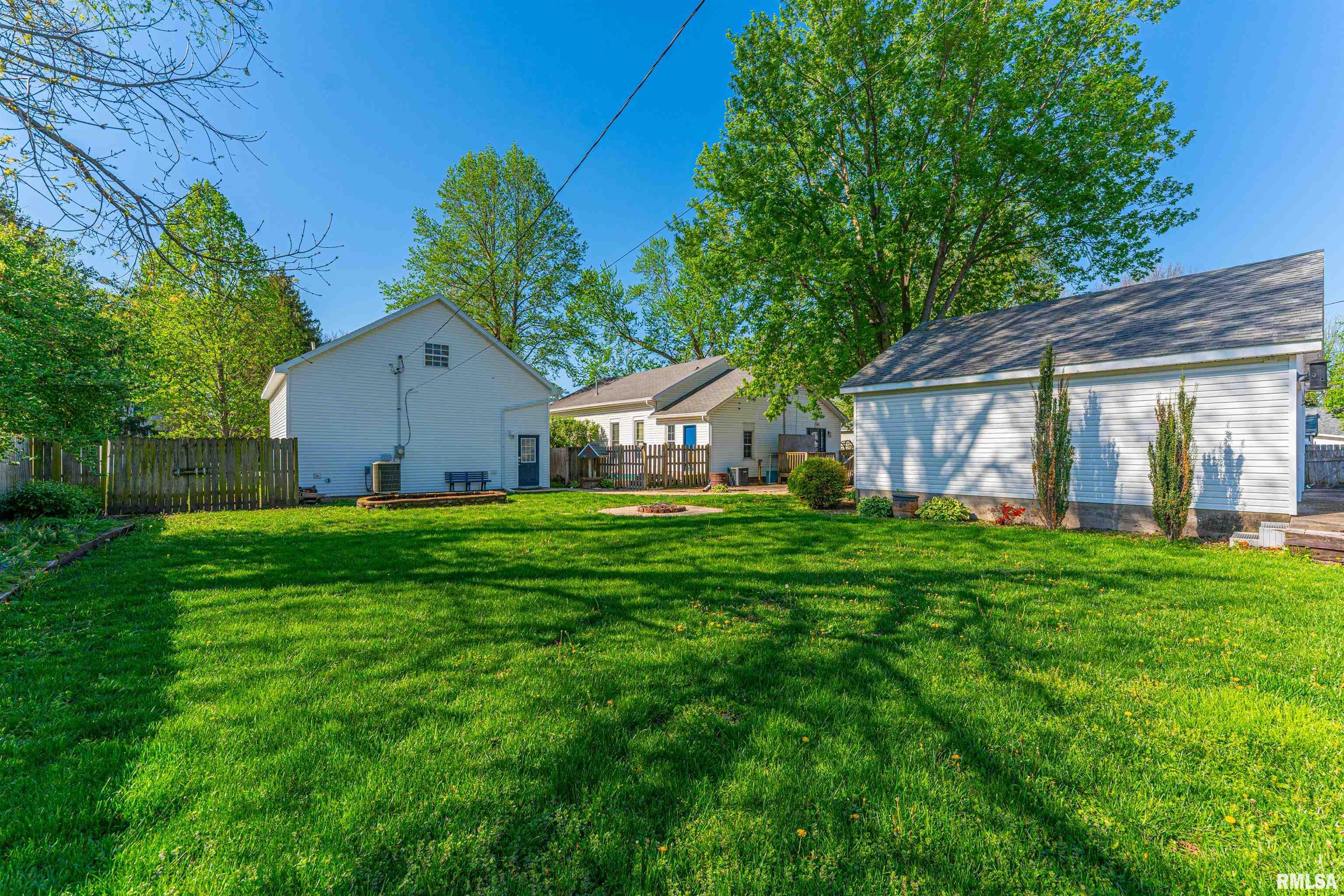 216 3rd Street Lincoln, IL 62656 - Photo 42 of 48