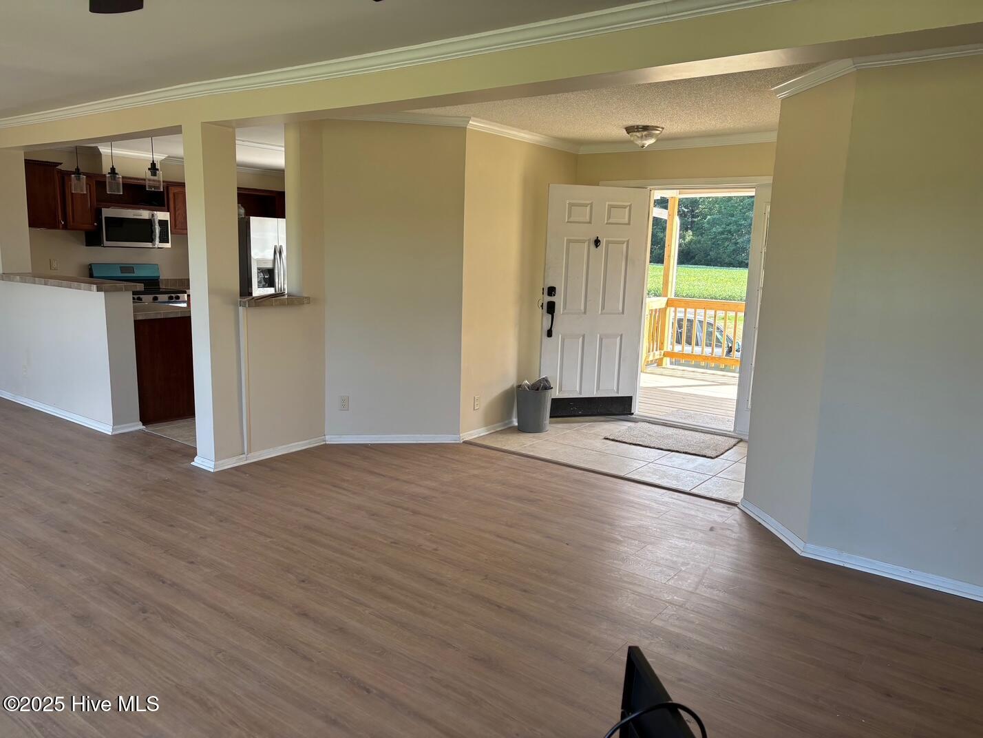 419 Shadneck Road Elizabeth City, NC 27909 - Photo 3 of 37 419 view of foyer with door open