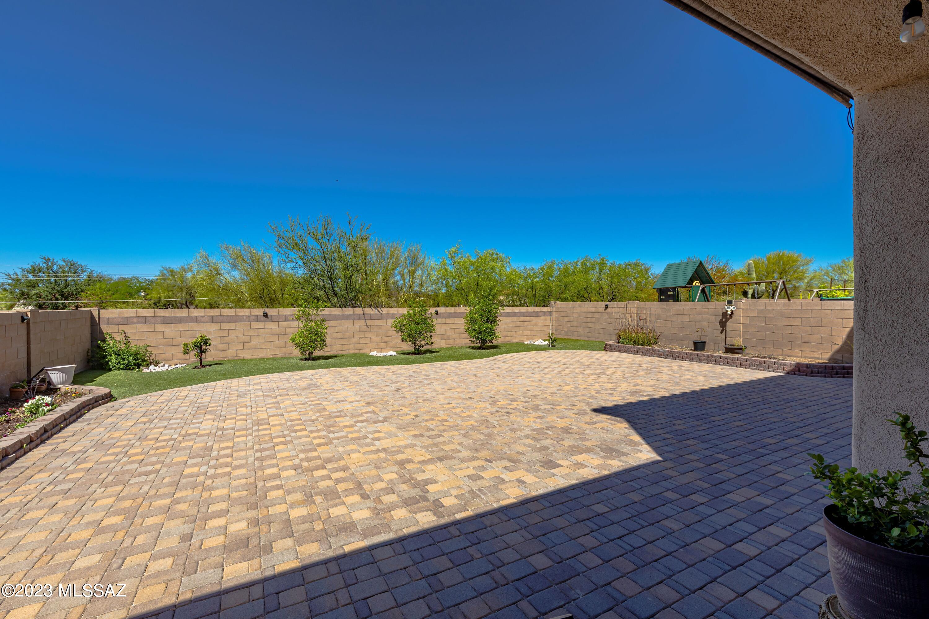 8479 North Gaetano Loop Tucson, AZ 85742 - Photo 6 of 27 House back 01a-r