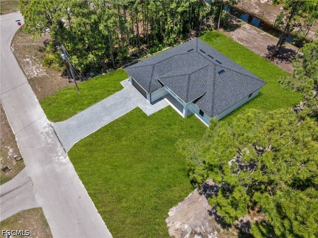 507 Trinity Street East Lehigh Acres, FL 33974 - Photo 3 of 50