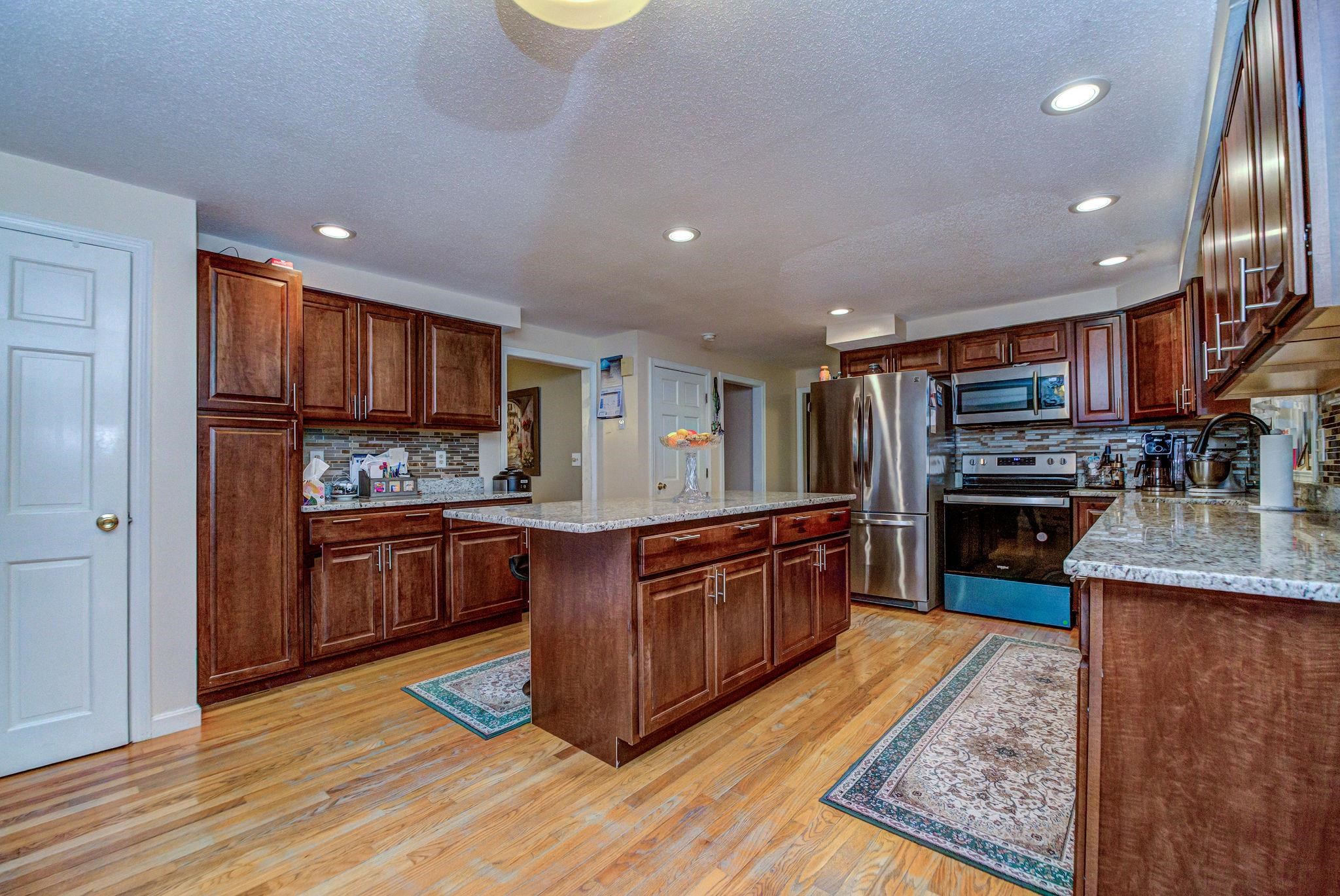 3 Abbey Road Bow, NH 03304 - Photo 10 of 48