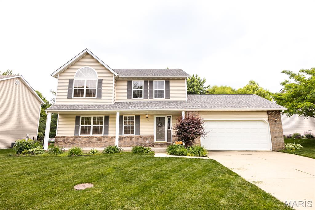 953 Benjamin Drive O'Fallon, IL 62269 - Photo 2 of 35