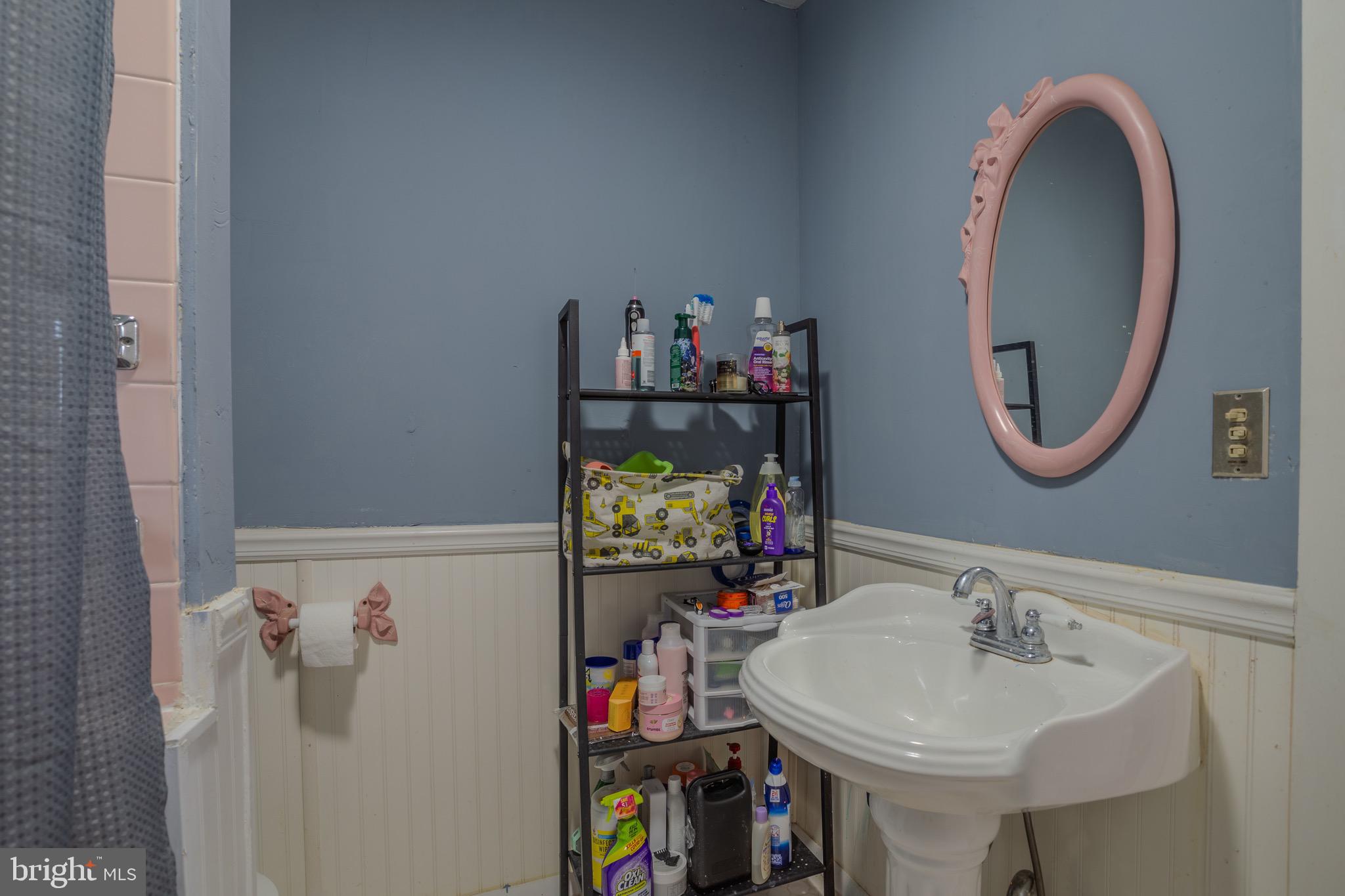 45 Orchard Street Keyser, WV 26726 - Photo 44 of 56 Full Bathroom