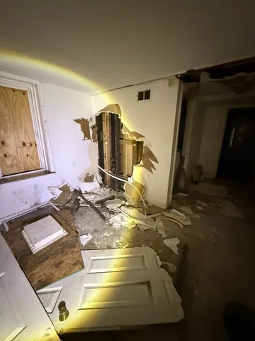 $84,000 | 8417 South Escanaba Avenue, Chicago, IL 60617