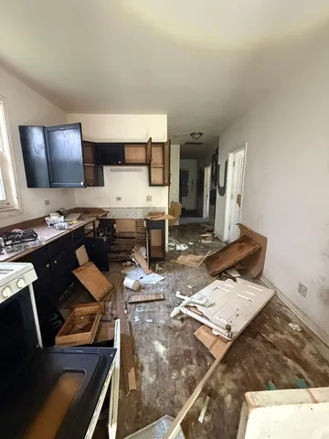 $84,000 | 8417 South Escanaba Avenue, Chicago, IL 60617