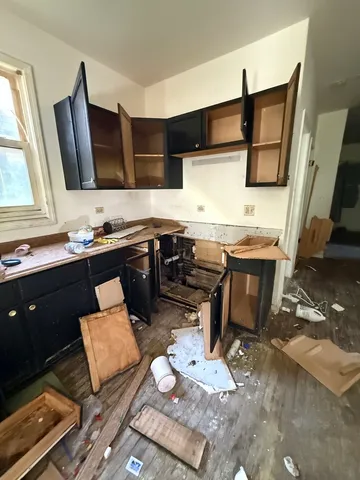 $84,000 | 8417 South Escanaba Avenue, Chicago, IL 60617