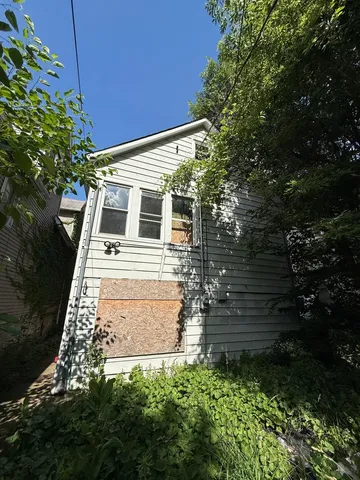 $84,000 | 8417 South Escanaba Avenue, Chicago, IL 60617