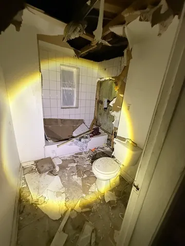 $84,000 | 8417 South Escanaba Avenue, Chicago, IL 60617