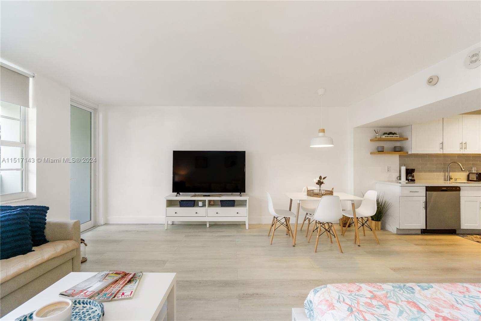 100 Lincoln Road, Unit 312 Miami Beach, FL 33139 - Photo 6 of 19