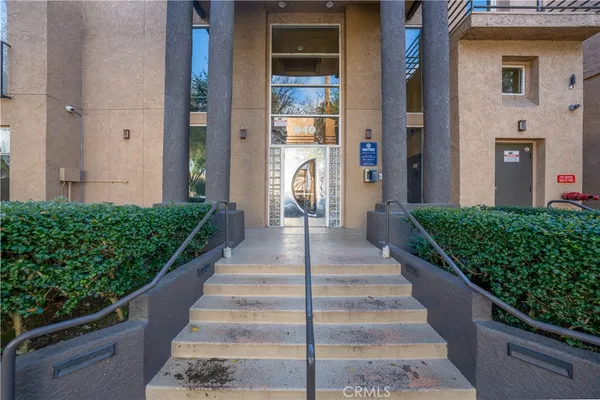 $330,000 | 640 West 4th Street, Unit 101, Long Beach, CA 90802