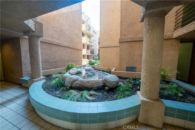 $349,000 | 640 West 4th Street, Unit 101, Long Beach, CA 90802