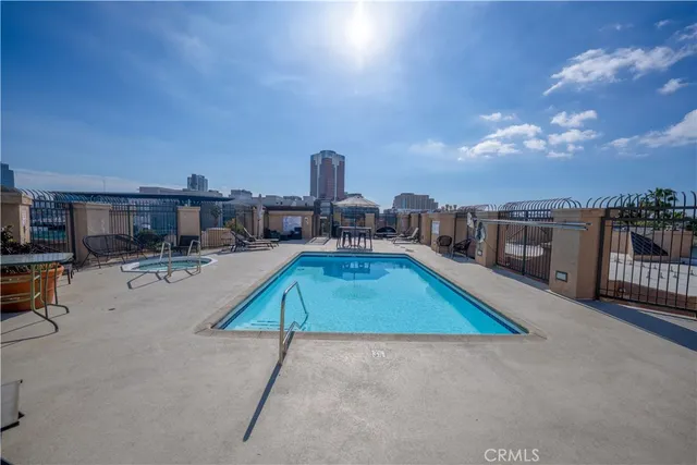 $349,000 | 640 West 4th Street, Unit 101, Long Beach, CA 90802