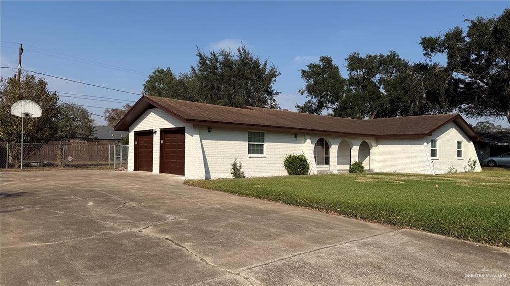 1204 West 4th Street Weslaco, TX 78596 - Photo 3 of 43