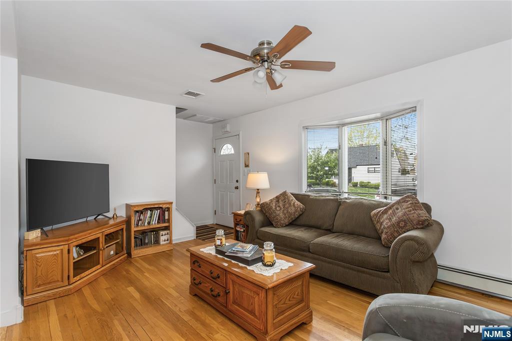 4 Lorelei Terrace Lodi, NJ 07644 - Photo 4 of 27