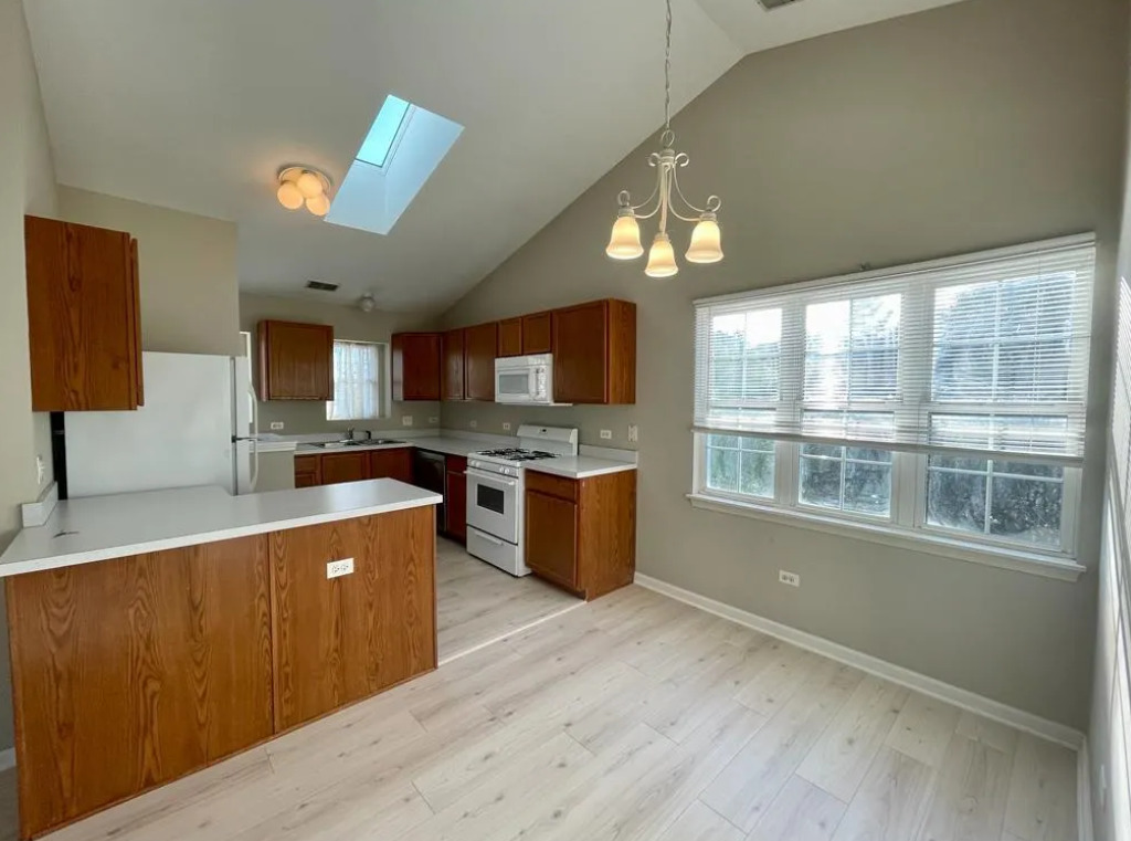2919 Rutland Circle, Unit 204 Naperville, IL 60564 - Photo 3 of 11