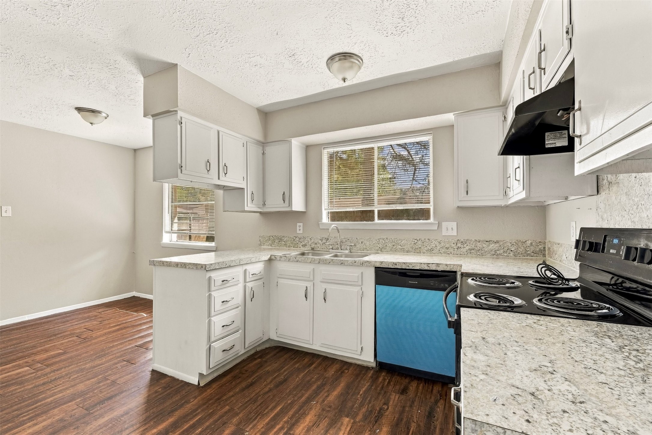 4530 Enchantedgate Drive Spring, TX 77373 - Photo 6 of 25 Gallery Image 6