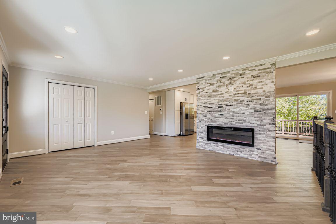 1217 Random Ridge Road Westminster, MD 21157 - Photo 19 of 40 Living Room