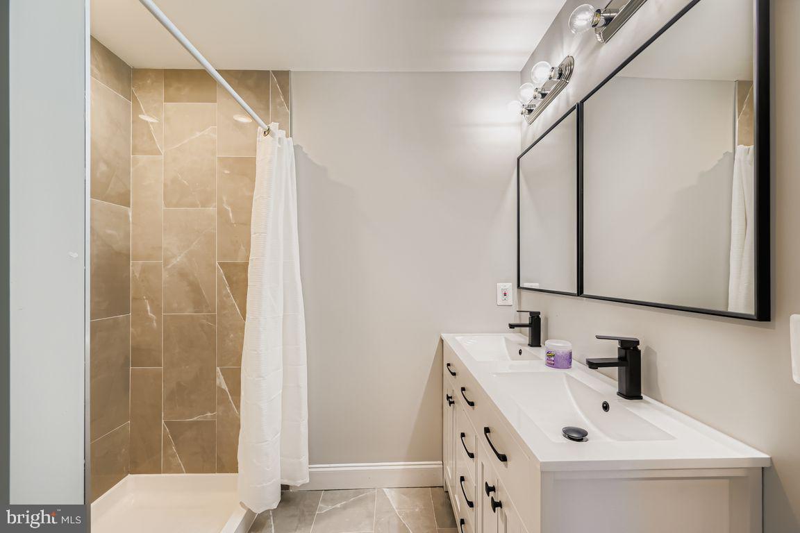 1217 Random Ridge Road Westminster, MD 21157 - Photo 26 of 40 Primary Bathroom