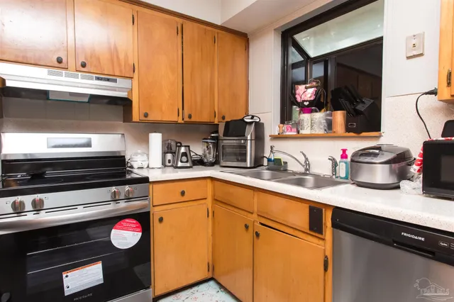 $1,750 | 925 Twinbrook Avenue, Pensacola, FL 32505