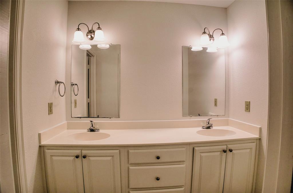 1708 South Waco Street Van Alstyne, TX 75495 - Photo 26 of 33