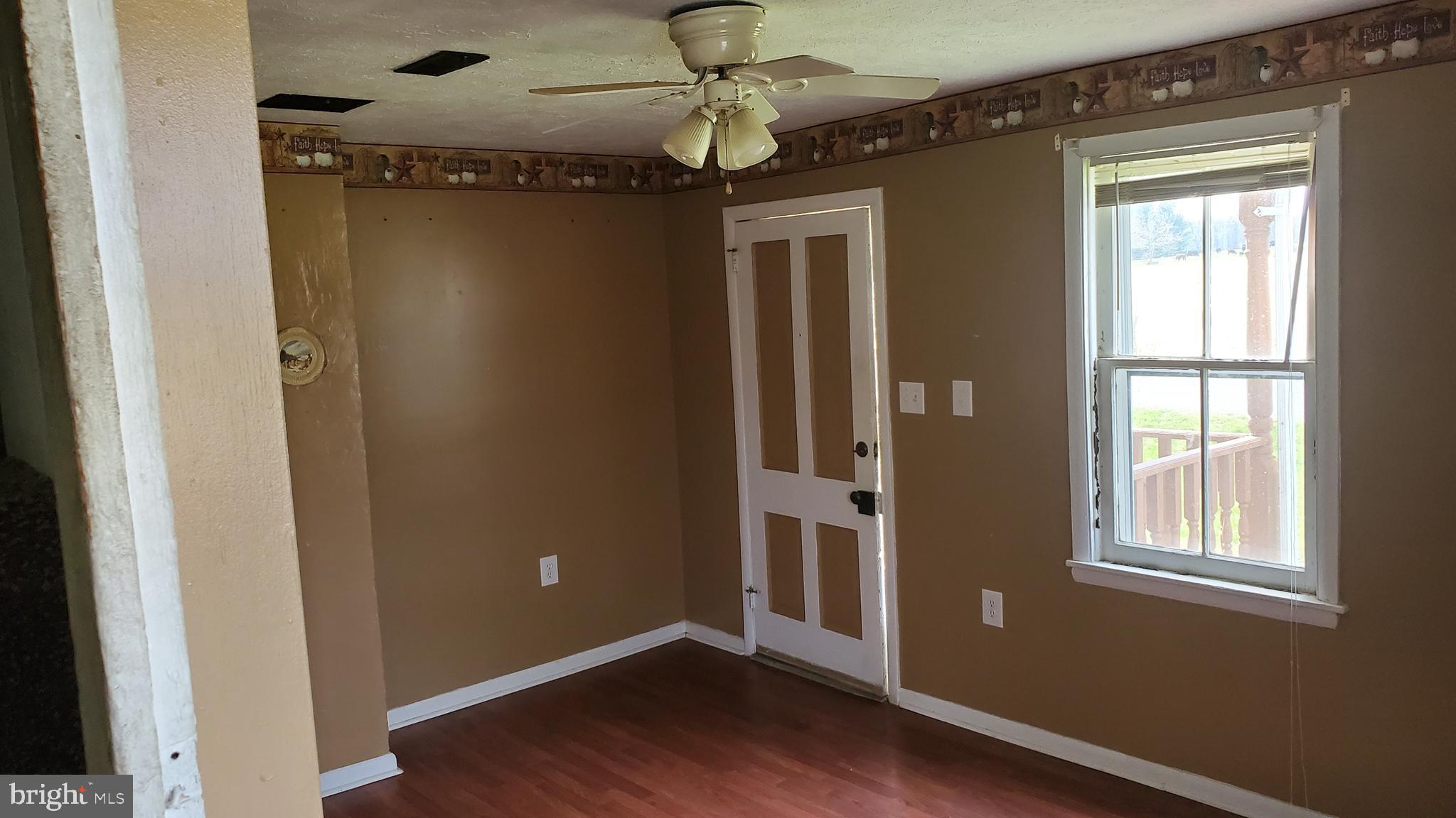 1660 Kimble Road Berryville, VA 22611 - Photo 47 of 54 living room