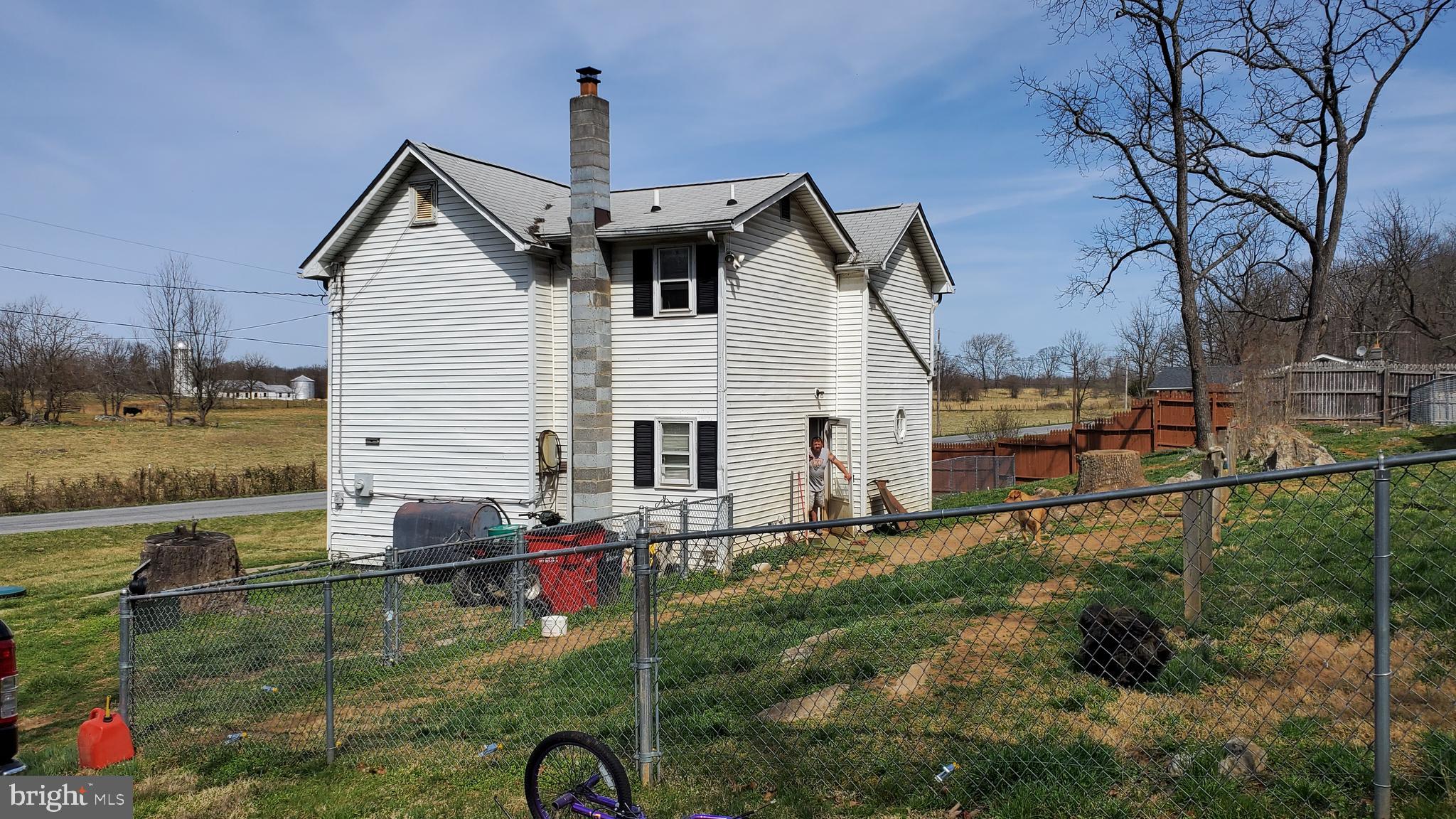 1660 Kimble Road Berryville, VA 22611 - Photo 7 of 54 Farm House