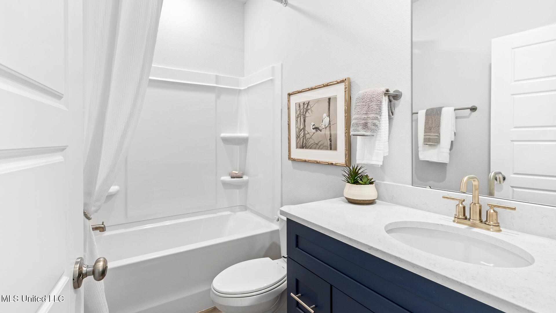 15959 Blue Rdg Drive Gulfport, MS 39503 - Photo 24 of 27 Second Bath