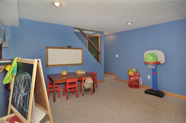3 Countryside Drive Cumberland, RI 02864 - Photo 13 of 14