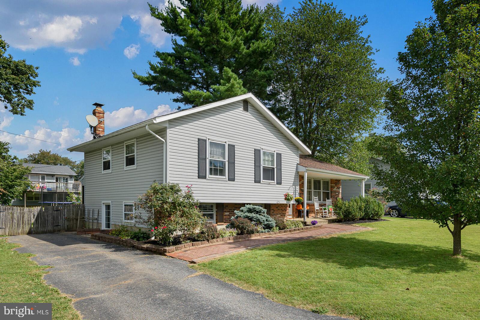 105 Greenfield Road Newark, DE 19713 - Photo 2 of 20 Front