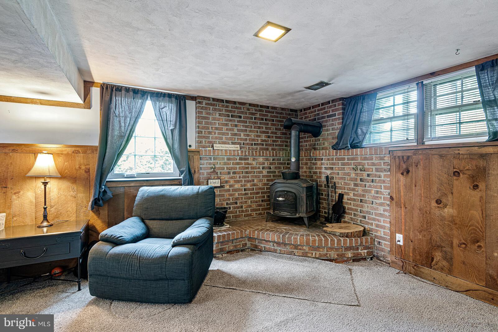 105 Greenfield Road Newark, DE 19713 - Photo 16 of 20 Family room