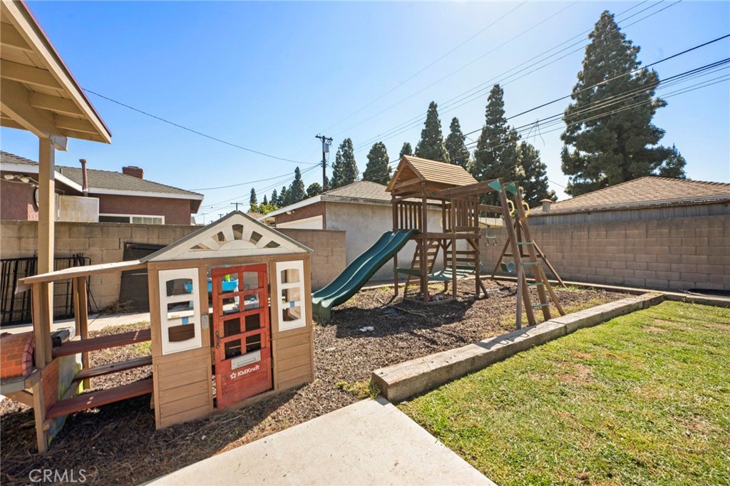 4855 Pearce Avenue Long Beach, CA 90808 - Photo 33 of 42