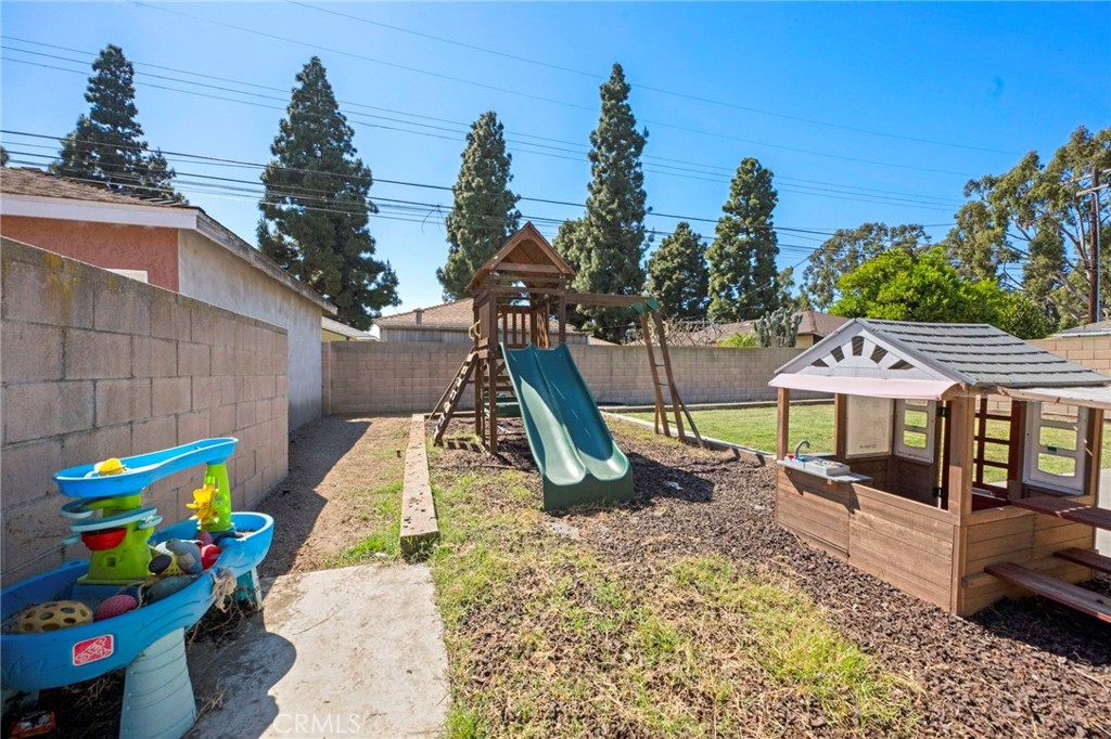 4855 Pearce Avenue Long Beach, CA 90808 - Photo 34 of 42