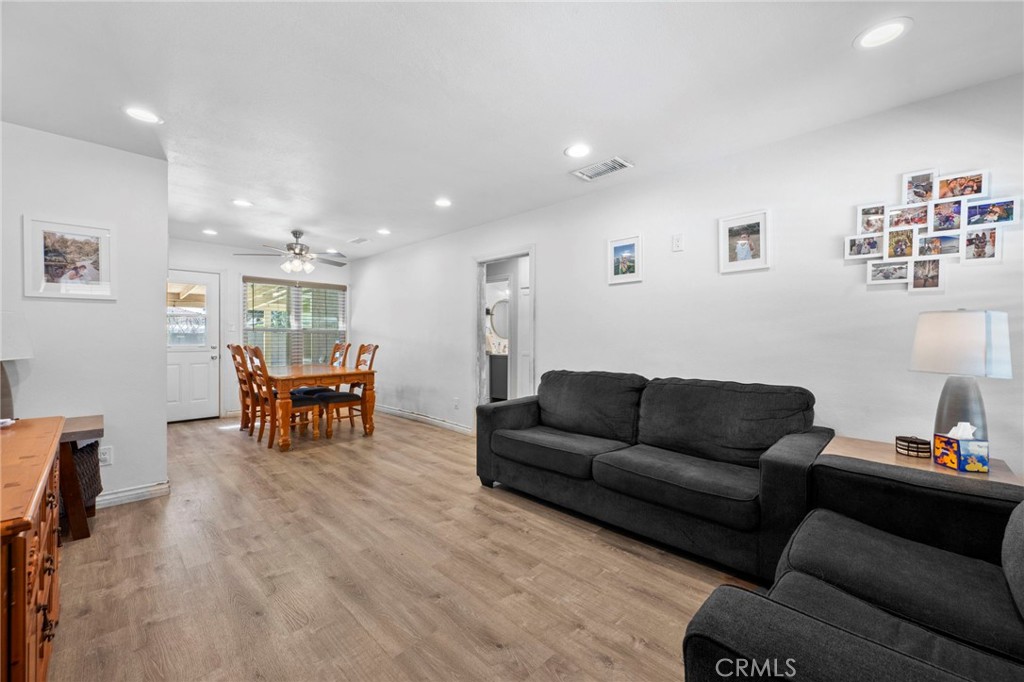 4855 Pearce Avenue Long Beach, CA 90808 - Photo 9 of 42