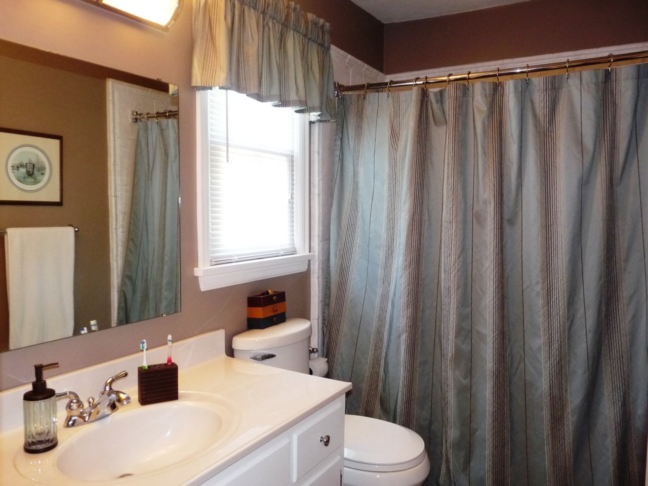 6945 Goff Road Roanoke, VA 24019 - Photo 22 of 40 Hall Bath