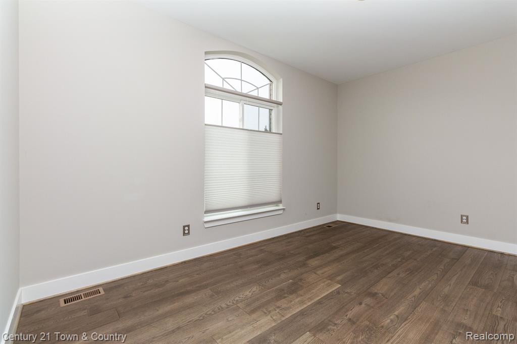 1013 Birkshire Ridge Rochester Hills, MI 48307 - Photo 26 of 47