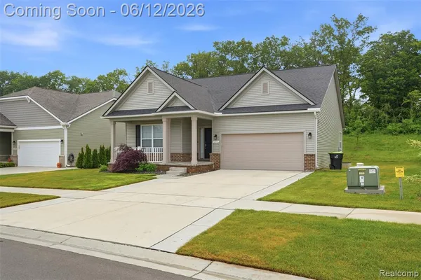 $460,000 | 171 Coppice Way, White Lake, MI 48386