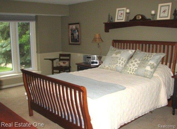 1097 Clopton Bridge Drive Rochester, MI 48306 - Photo 13 of 20 13 Master Bedroom