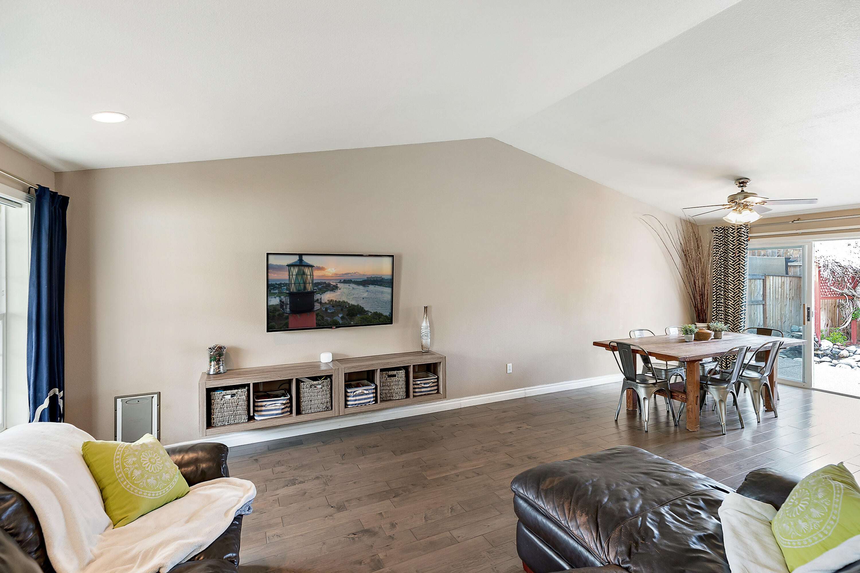 403 Mace Road Medford, OR 97501 - Photo 13 of 33 F
