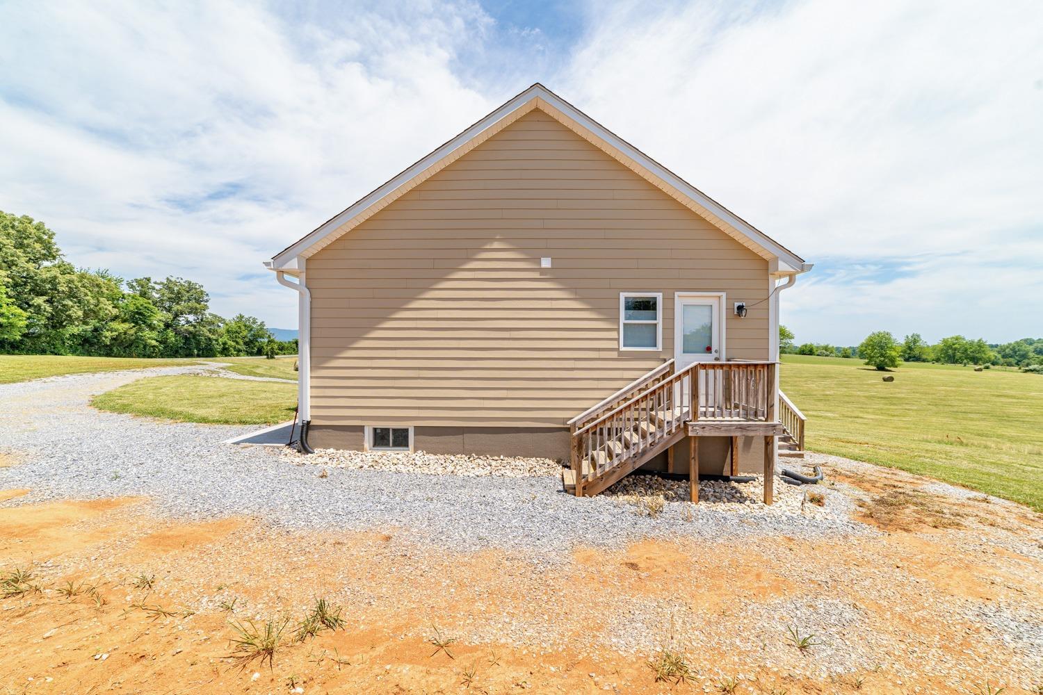 1095 Lizard Ridge Road Bedford, VA 24523 - Photo 28 of 38 Gallery Image 28