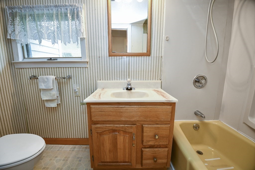 28 Cutler Road Boylston, MA 01505 - Photo 10 of 24 Gallery Image 10