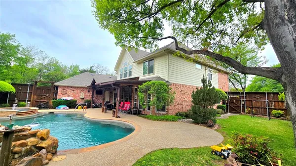 $689,000 | 407 Woodbridge Drive, Allen, TX 75013