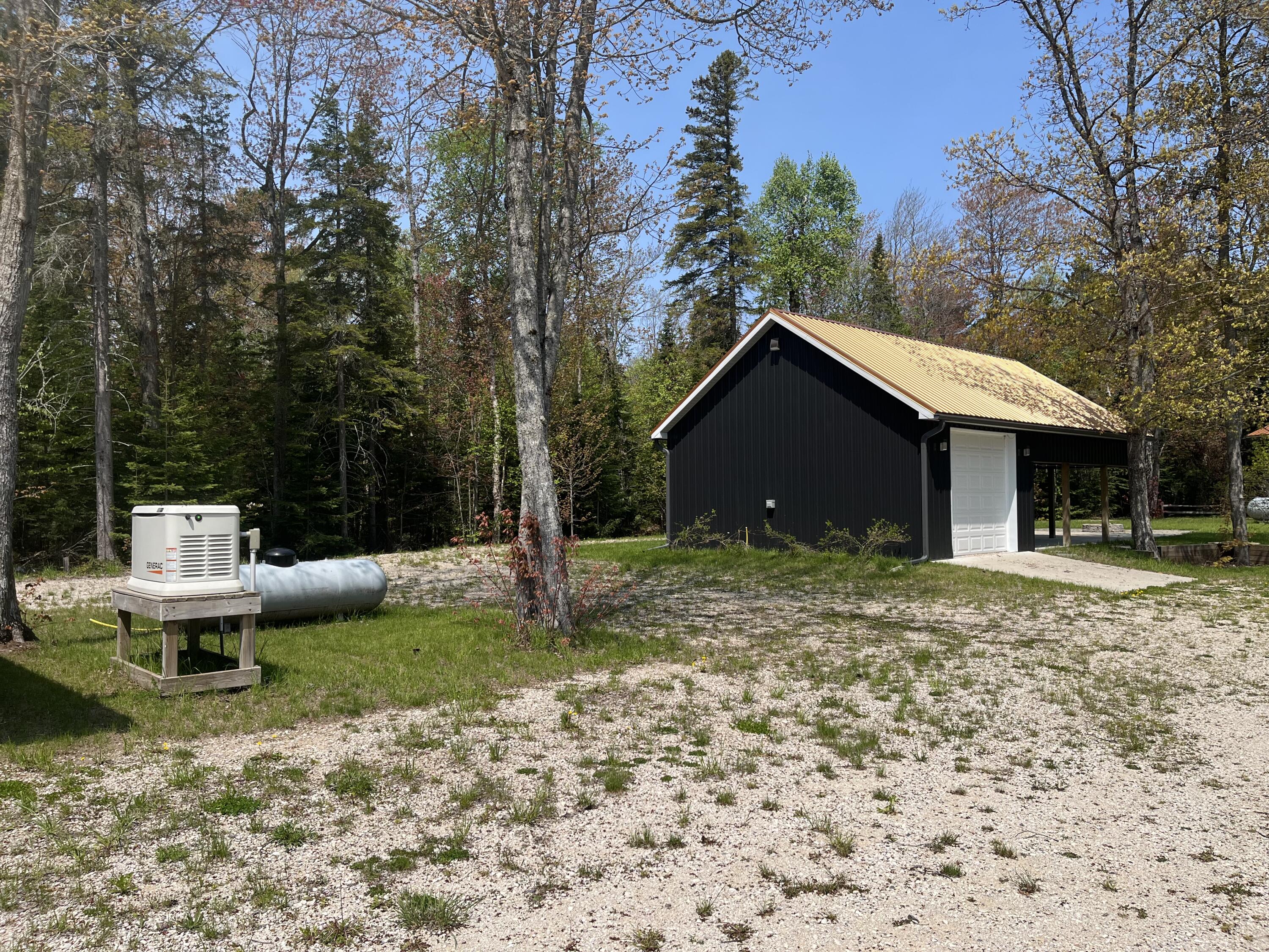 32480 West Old Chip Road Paradise, MI 49768 - Photo 3 of 29 A8DF19FA-4A0C-4366-88A9-DCFA67A73879
